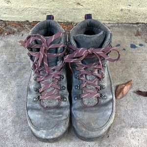 Danner Adrika wool women’s hiking boots size 8.5